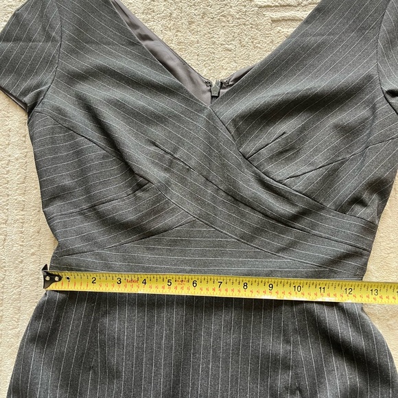 Designer Calven Klein Classic Dress size 2P - Picture 7 of 16